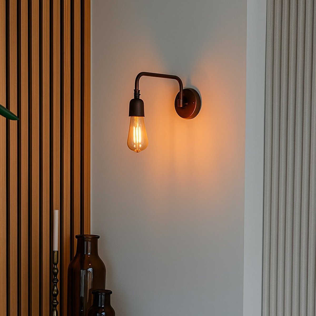 Messinglampe in der Farbe antikkupfer mit einer E27 Fassung