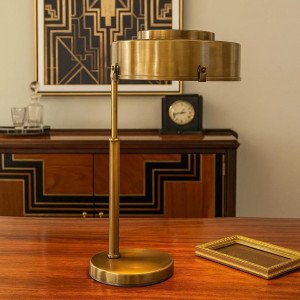 Messinglampe in Antik-Messingoptik mit E27-Fassung