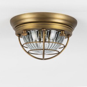 Messinglampe in der Farbe antik messing mit einer E27 Fassung