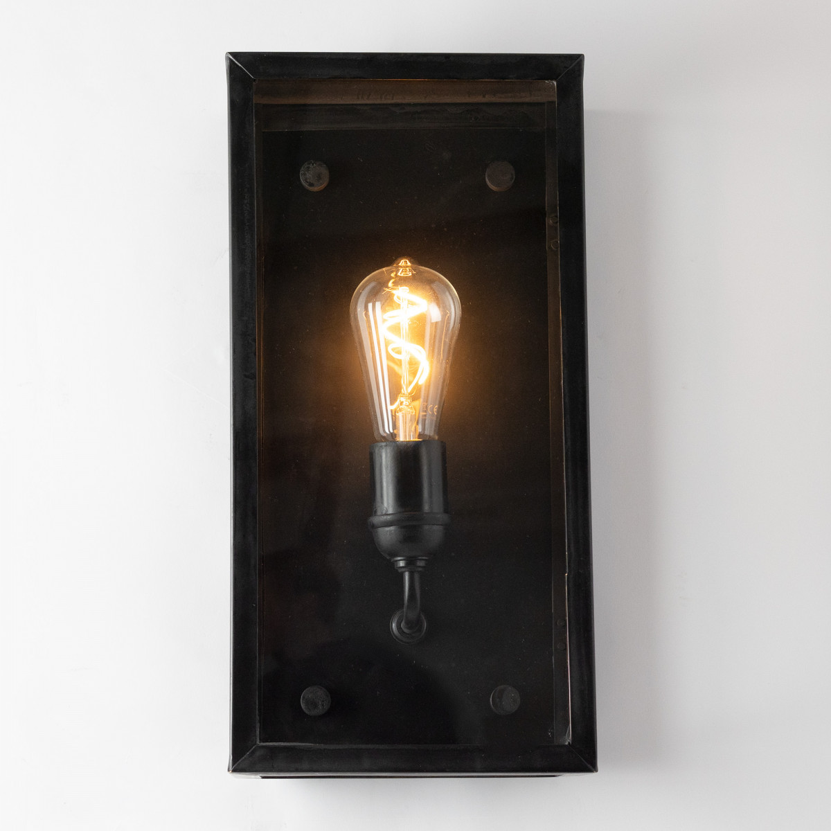 Messinglampe in antiker Bronzefarbe mit E27 Fassung