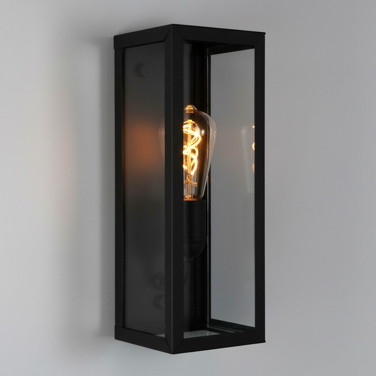 Messinglampe in antikem Bronze mit E27-Fassung