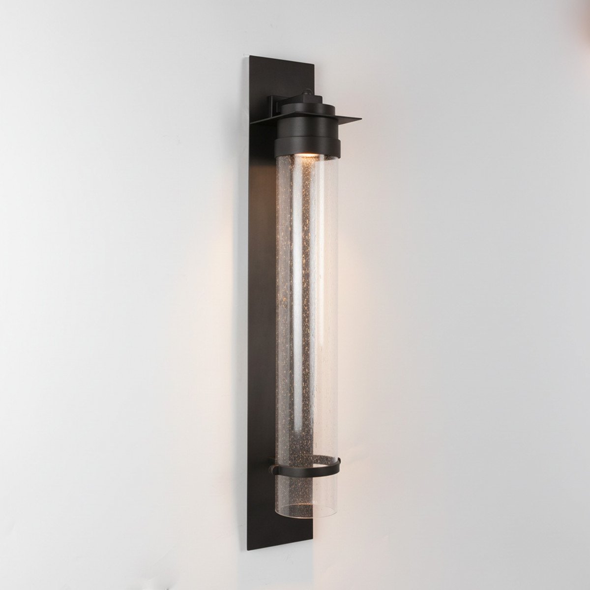 Messinglampe in antikem Schwarz mit E27-Fassung