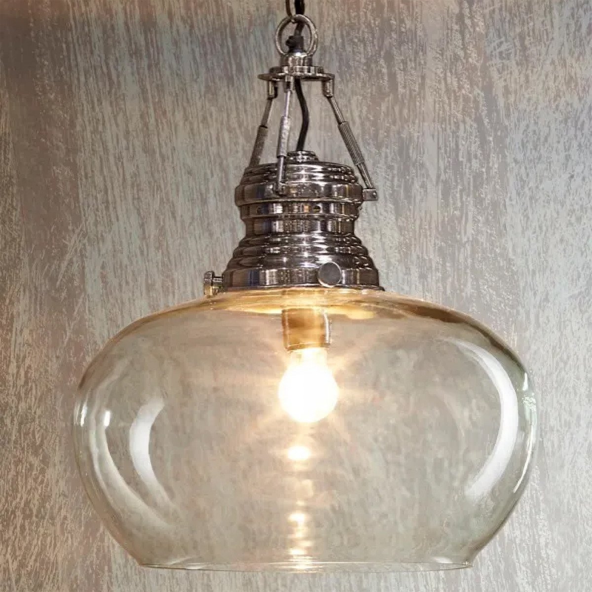Messinglampe in antiker Silberfarbe mit E27 Fassung