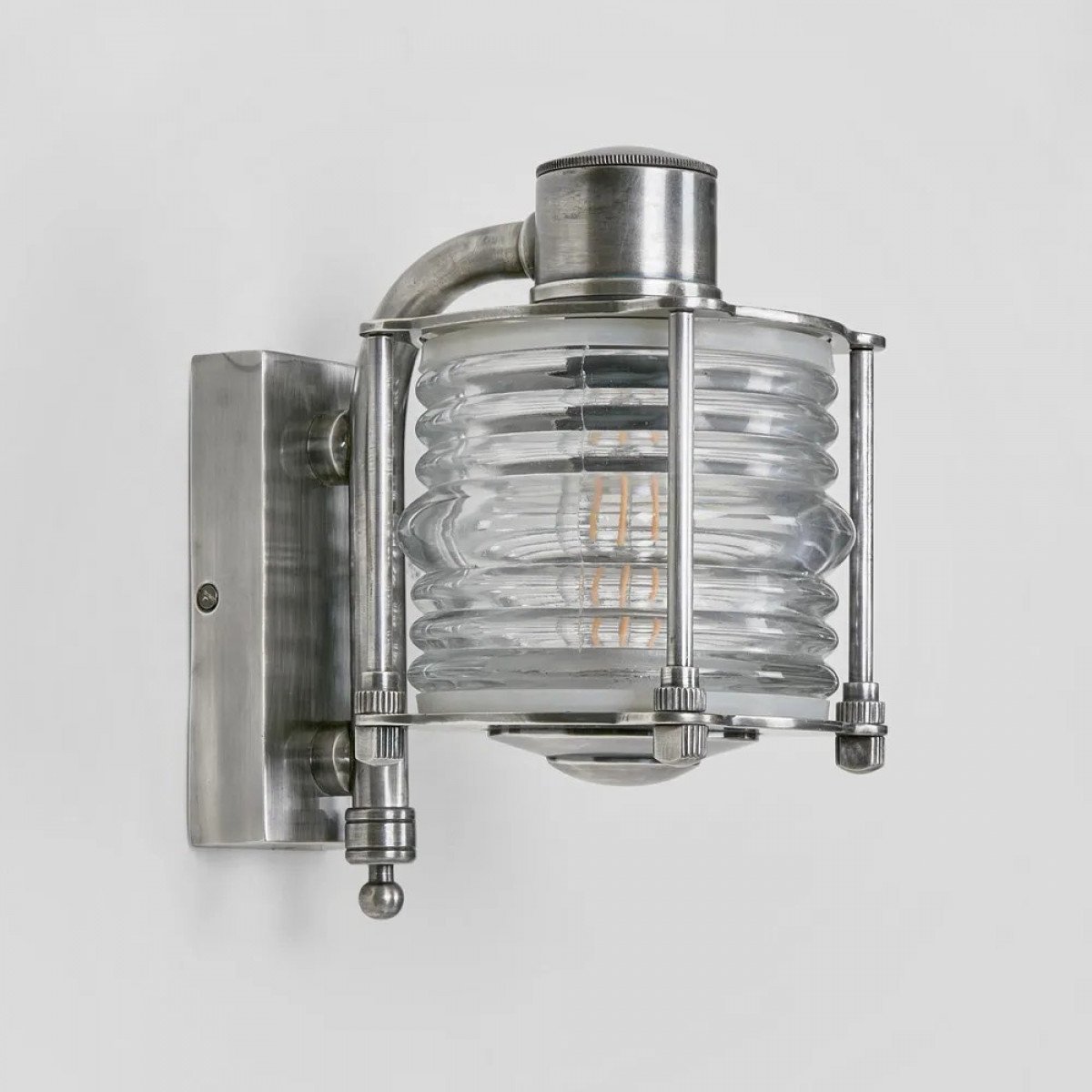 Messinglampe in antiker Silberfarbe mit E27 Fassung
