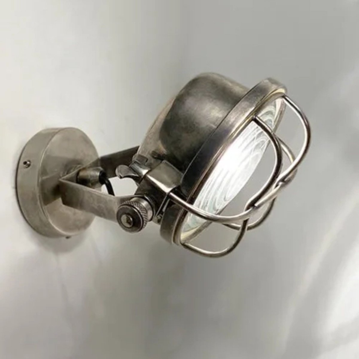 Retro Deckenstrahler Bixby Silber im Industrial Stil 