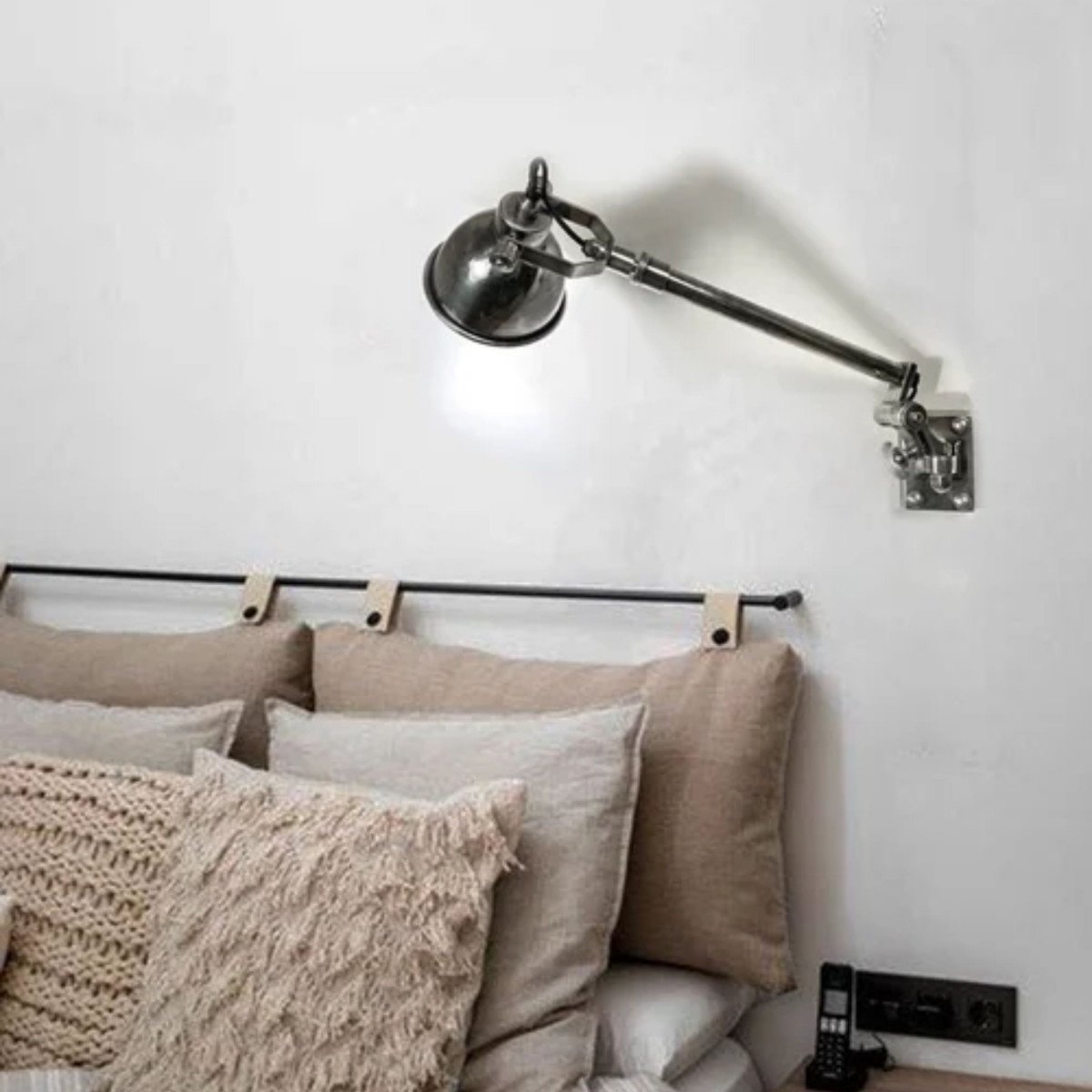 Messinglampe in antiker Silberfarbe mit E14-Fassung