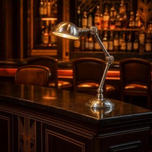 Messinglampe in Antiksilber mit E14-Fassung