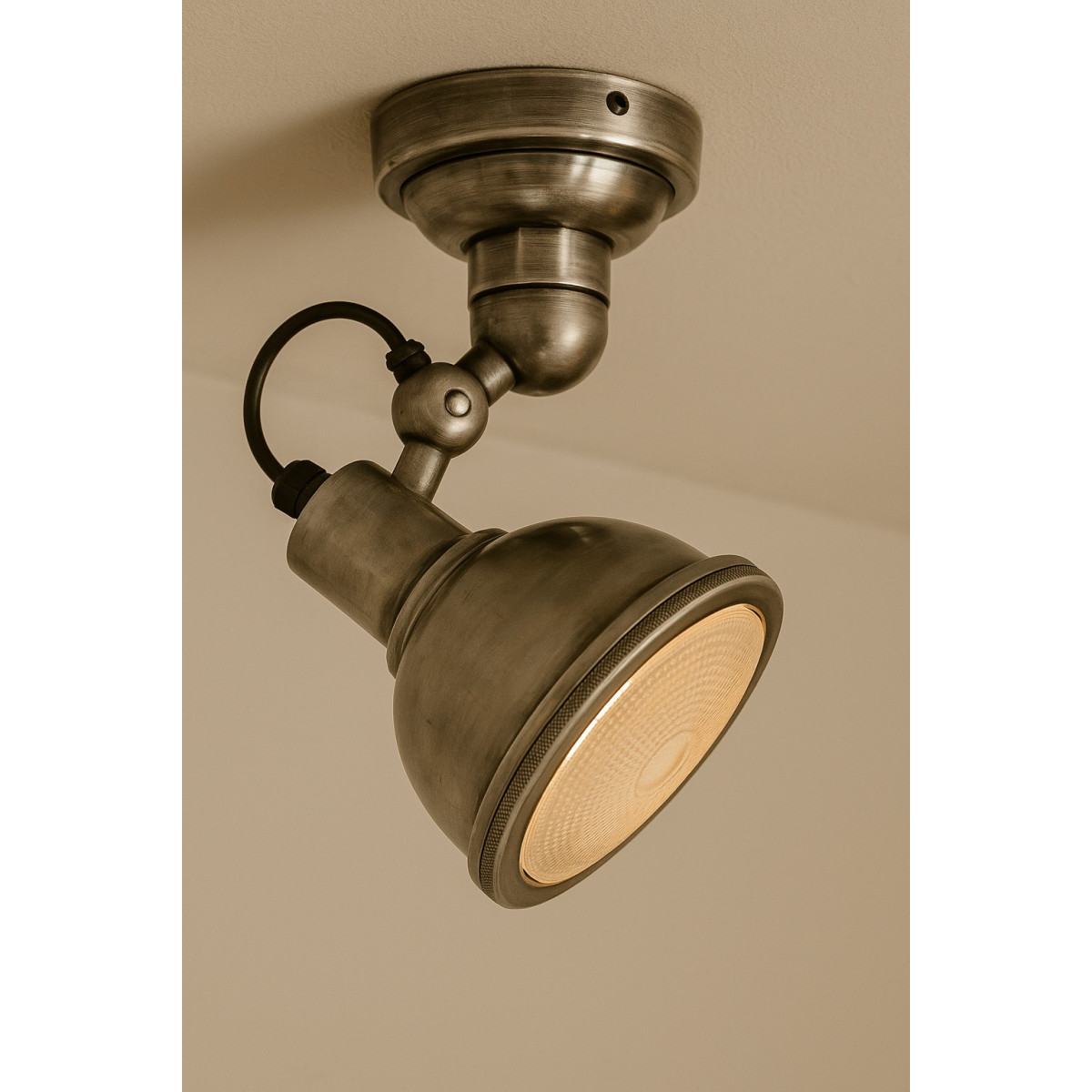 Wand- & Deckenstrahler Memphis Silber