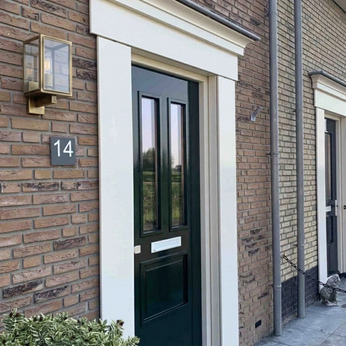 Moderne Außenleuchte in Messing mit klarer Verglasung, Wandbeleuchtung für den Außenbereich