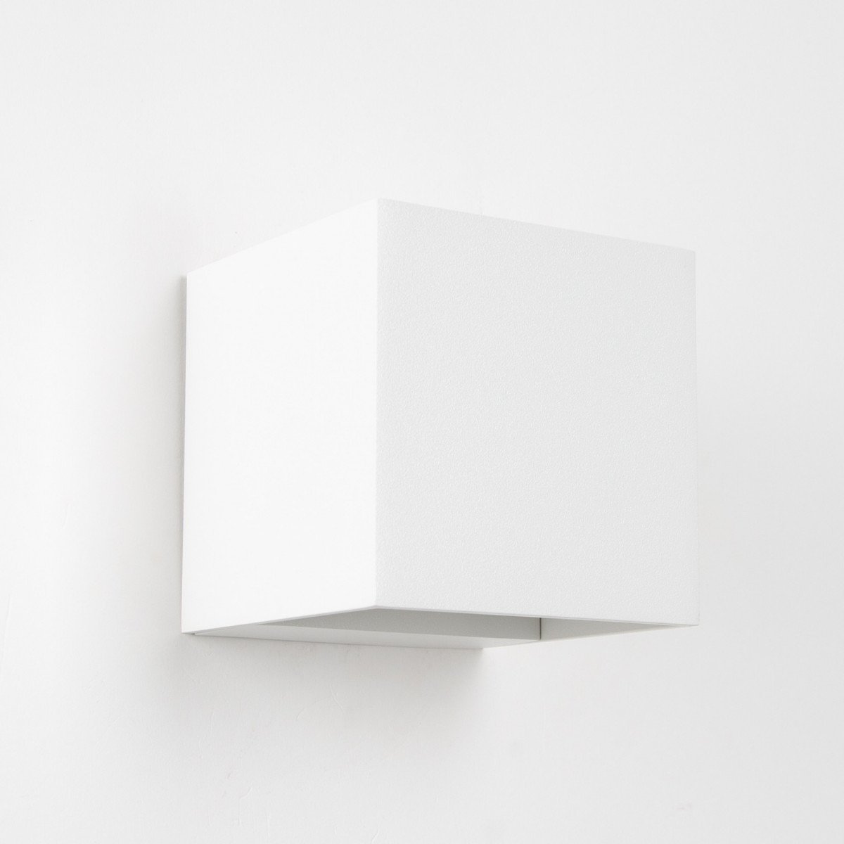 Reach up-and-downlighter Wandleuchte für Innen und Außen mit modernem Design aus Aluminium in der Farbe Weiß