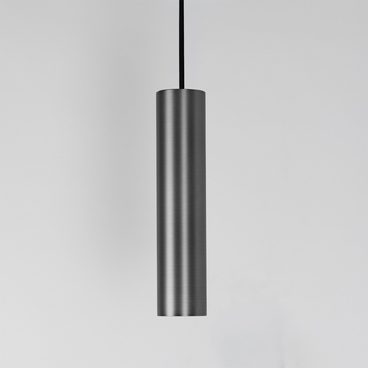 Der Cylin Hängespot Mattschwarz ist eine schöne zylindrische Hängelampe