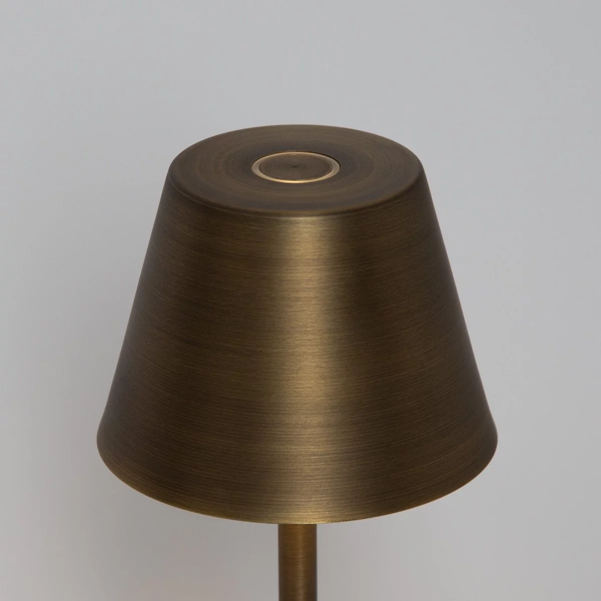 Außen- und Innenlampe Bronze Tischlampe modern