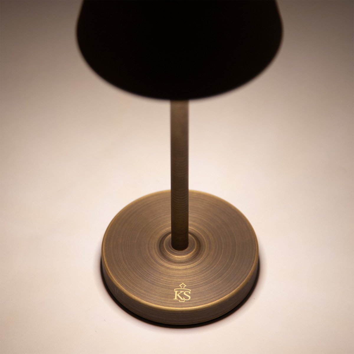Außen- und Innenlampe Bronze Tischlampe modern