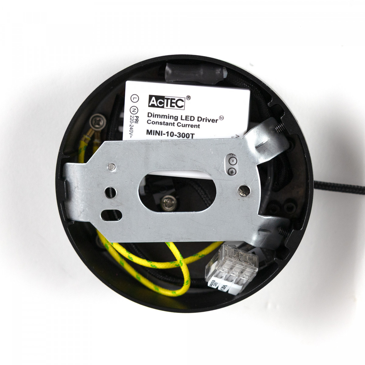 Innenleuchte June Pendelleuchte Bronze Aluminium modern