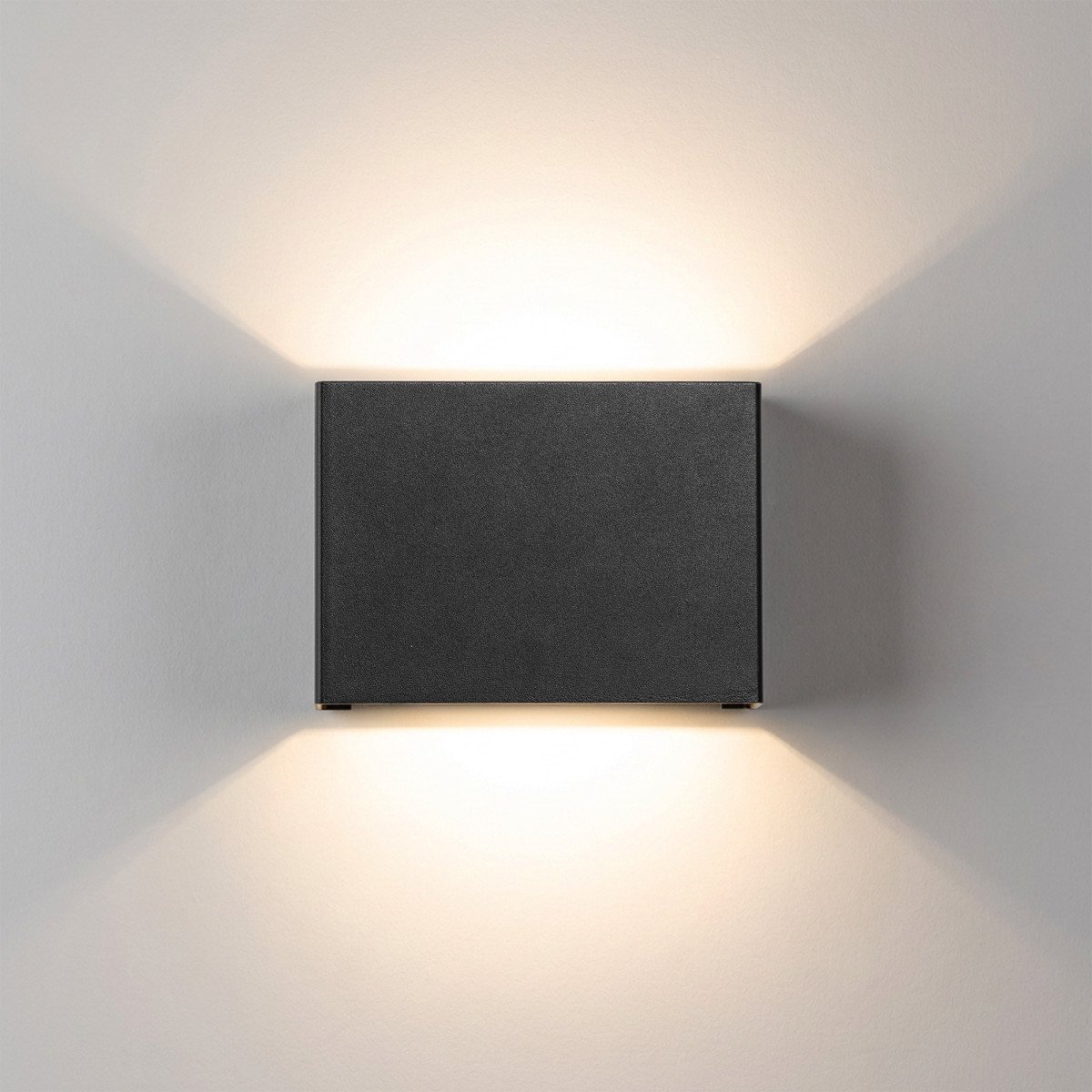 Außenleuchte Elroy Wandleuchte Small schwarz Aluminium modern