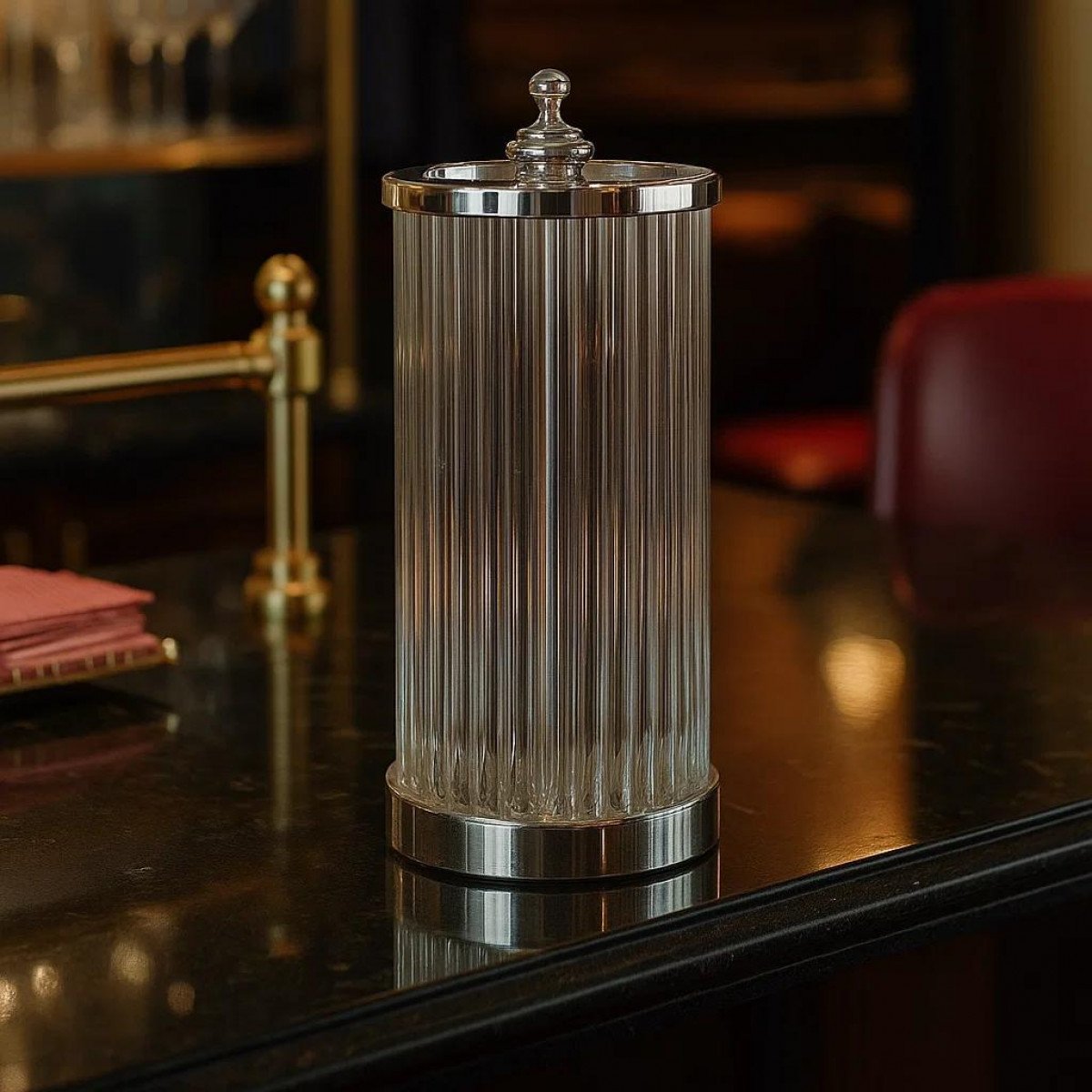 Messinglampe in Antik-Nickel mit E14-Fassung
