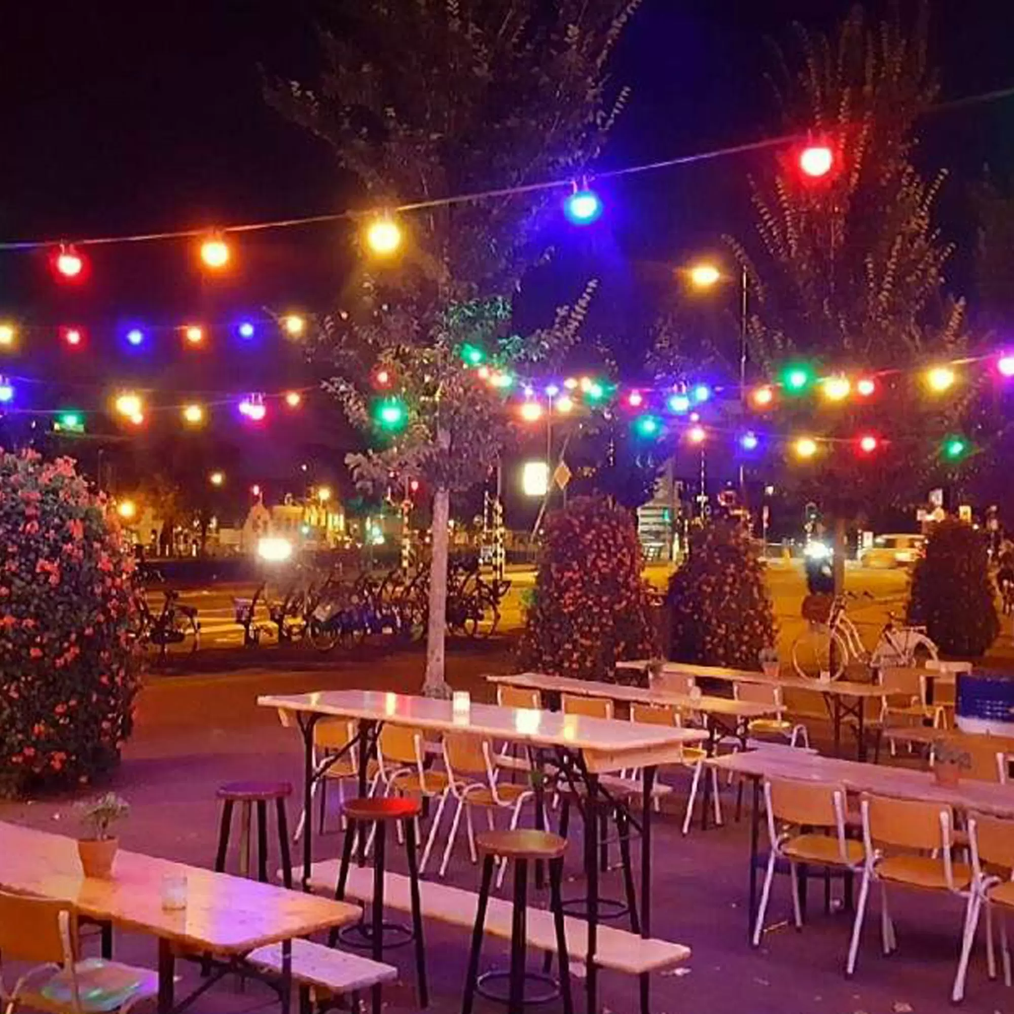 Patio 20 Innen- und Außen Lichterkette mit bunten LED's