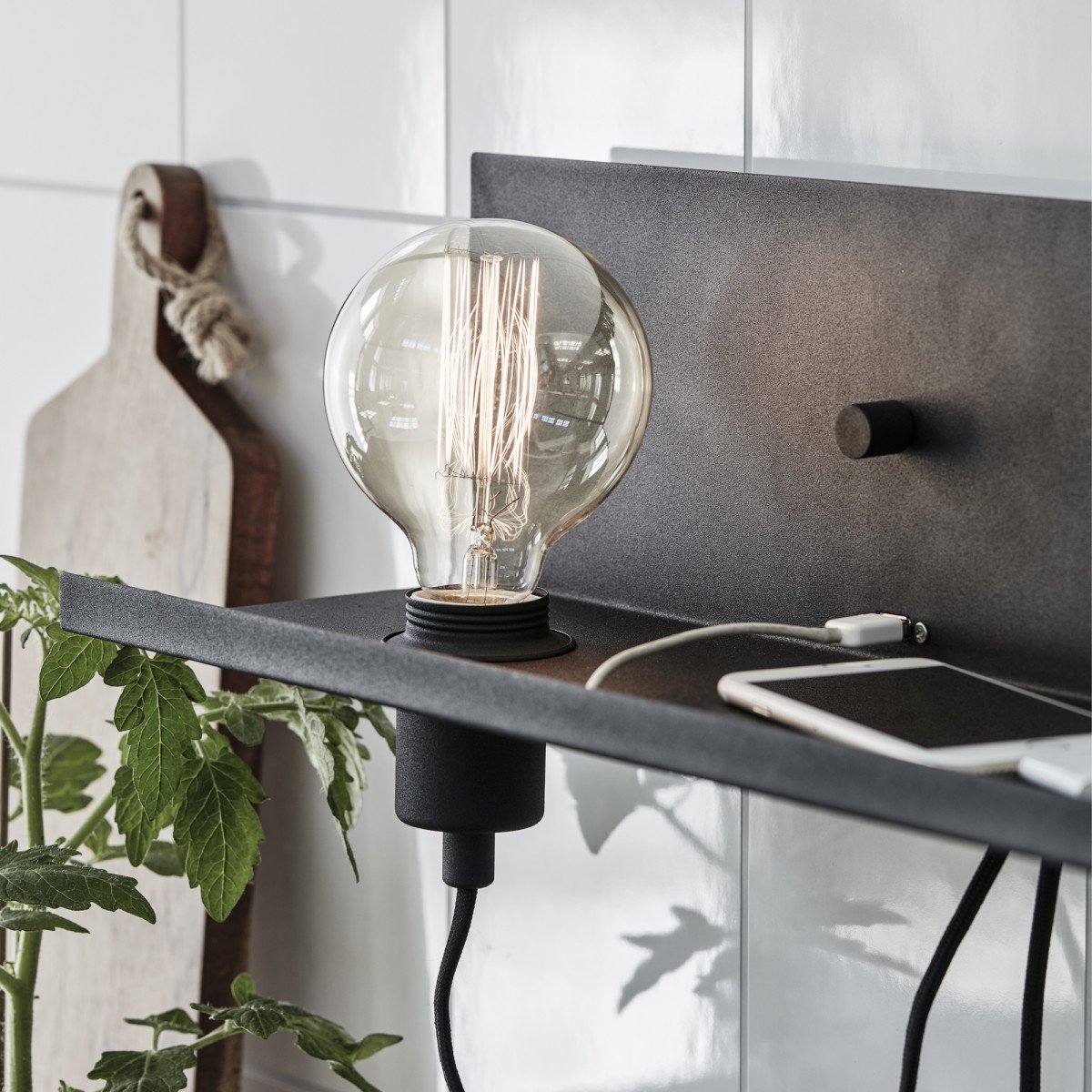 Moderne Wandleuchte Multi mit USB-Anschluss Moderne Wandleuchte Multi mit USB-Anschluss