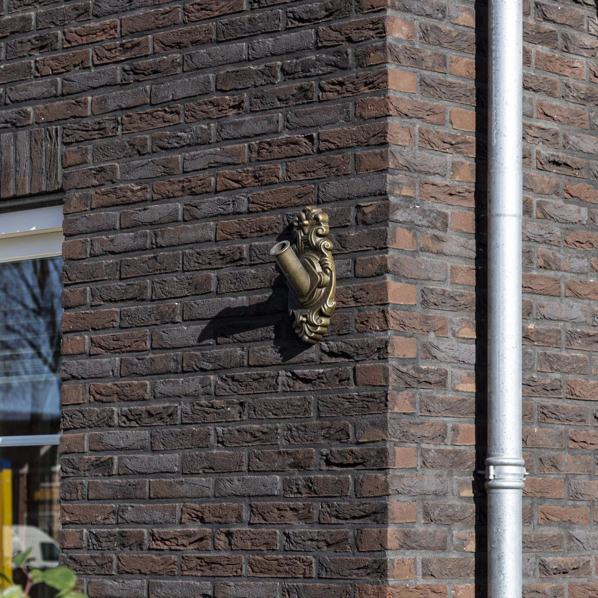Fahnenhalter aus Bronze