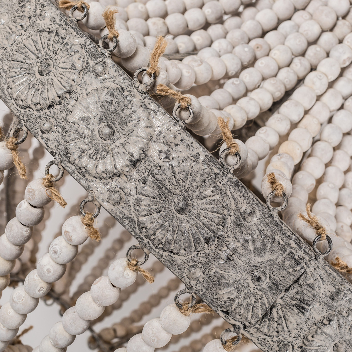 Vintage Hängeleuchte aus handgemachten Holzperlen