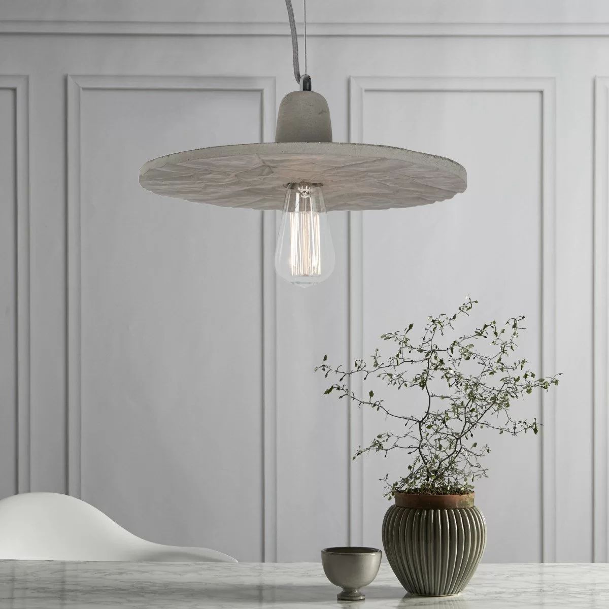 NUD Collection Pendelleuchte – Beton-Sockel In Zinn-Optik, 3 M Kabel, Modernes Design
