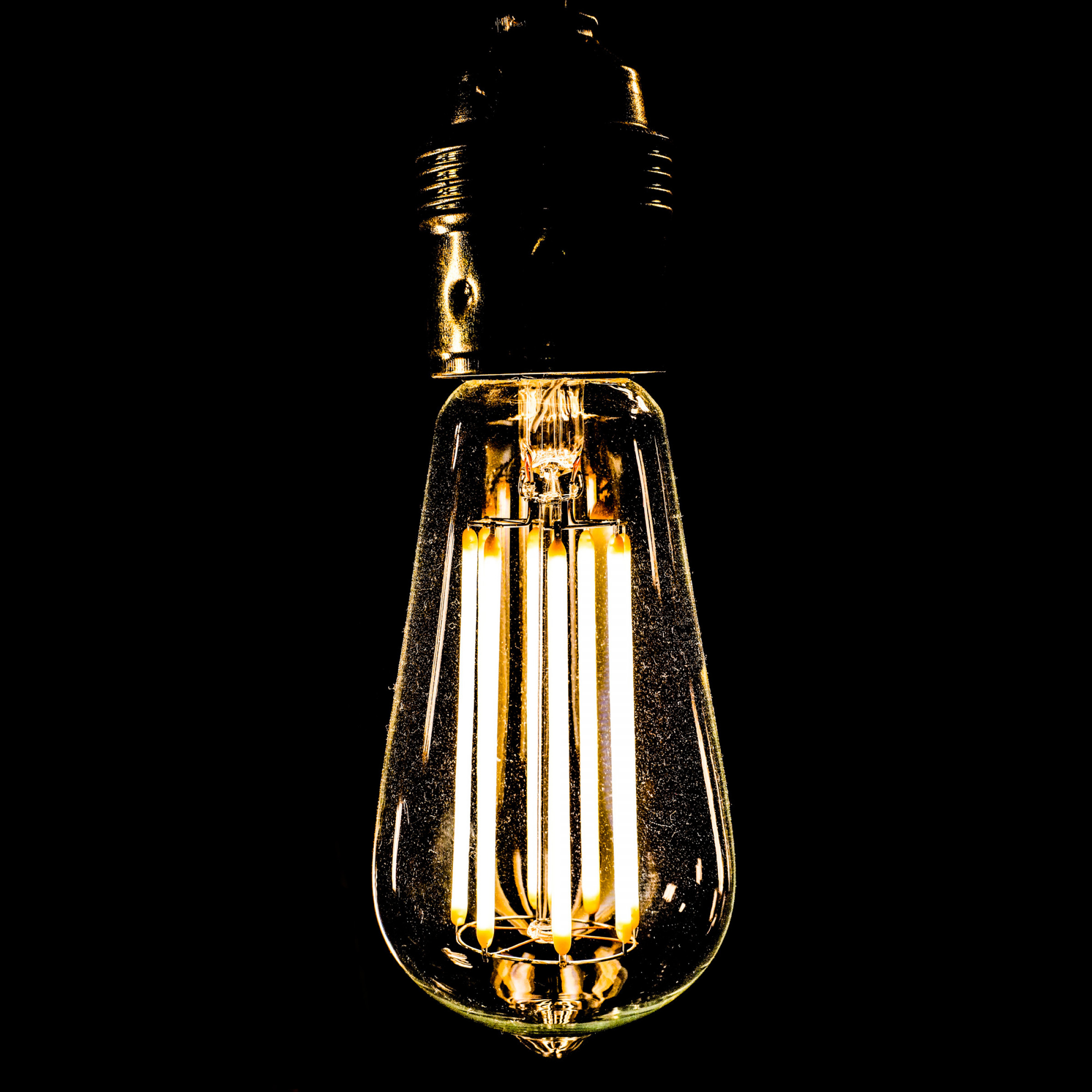 Edison LED Leuchtmittel in Kohlefadenoptik