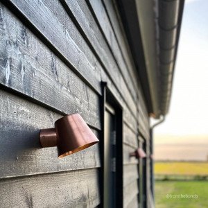 Kupferne Stalllampe GU10 mit Tag-/Nachtsensor