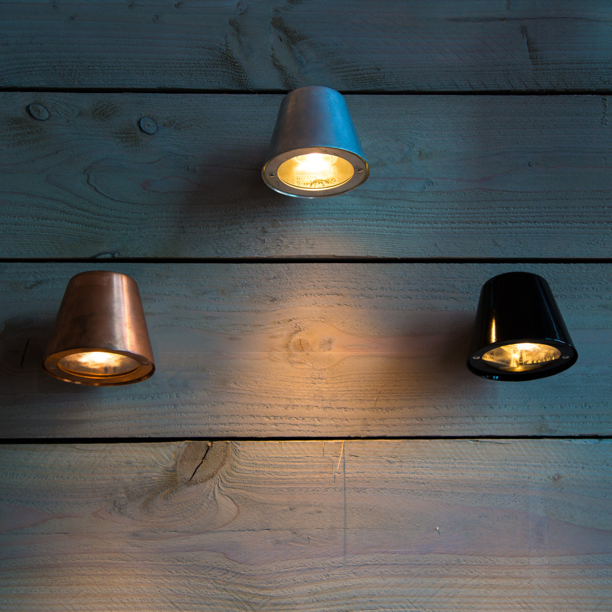 Silberne Stalllampe GU10 mit Tag-/Nachtsensor
